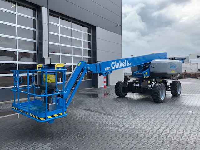 Telescoophoogwerker huren